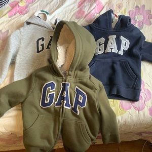 BUNDLE OF HOODIES